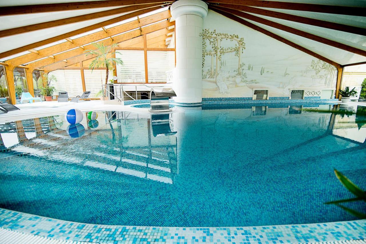Palac Piorunow & Spa Kwiatkowice Exteriör bild