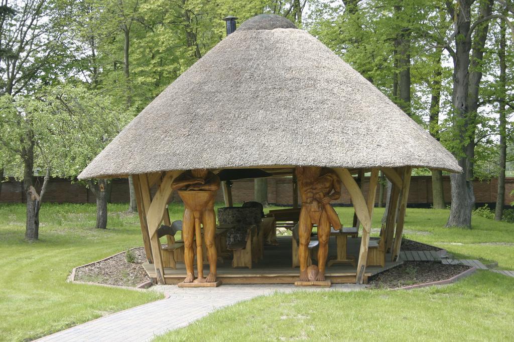 Palac Piorunow & Spa Kwiatkowice Exteriör bild