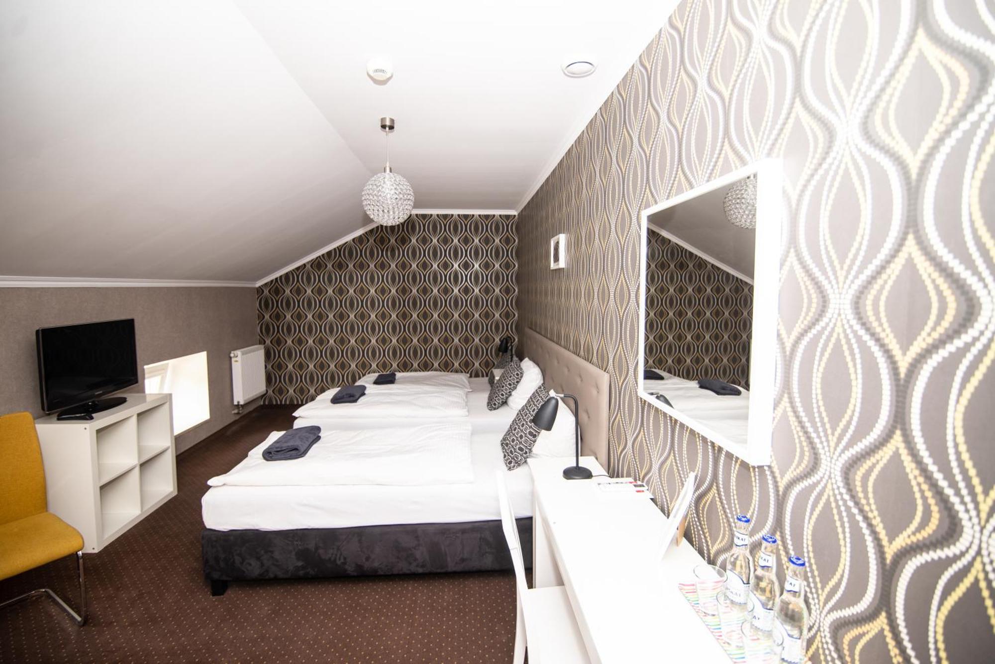 Palac Piorunow & Spa Kwiatkowice Exteriör bild