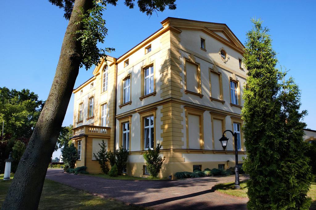 Palac Piorunow & Spa Kwiatkowice Exteriör bild