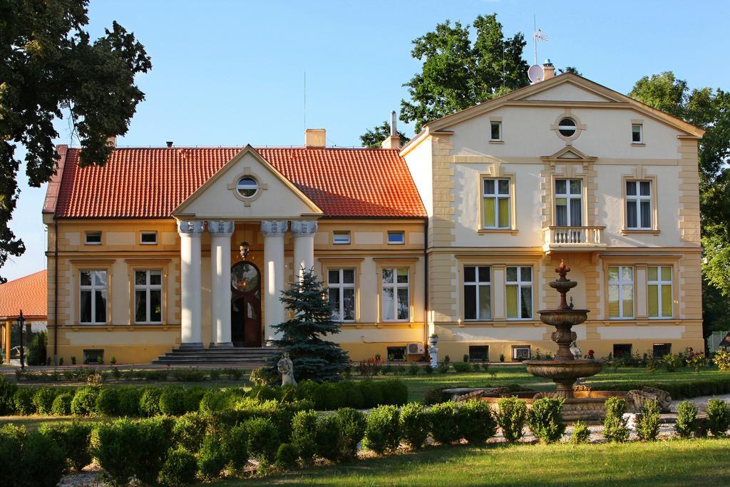 Palac Piorunow & Spa Kwiatkowice Exteriör bild