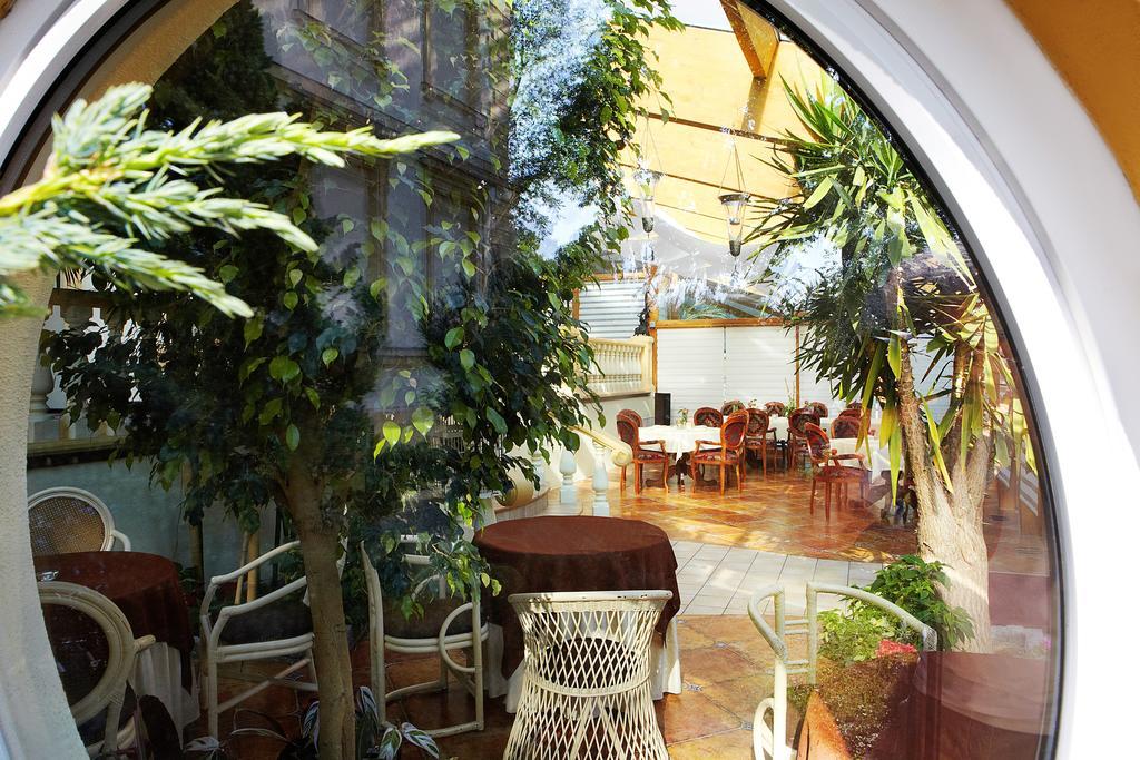 Palac Piorunow & Spa Kwiatkowice Exteriör bild