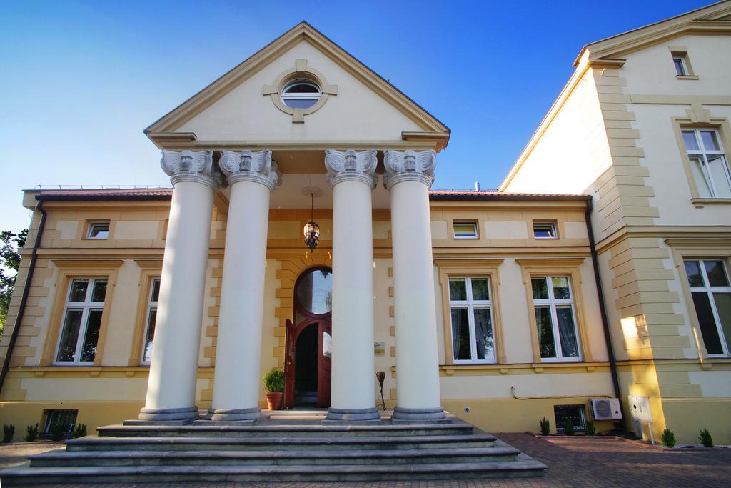 Palac Piorunow & Spa Kwiatkowice Exteriör bild