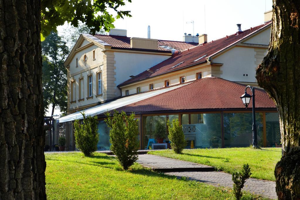 Palac Piorunow & Spa Kwiatkowice Exteriör bild