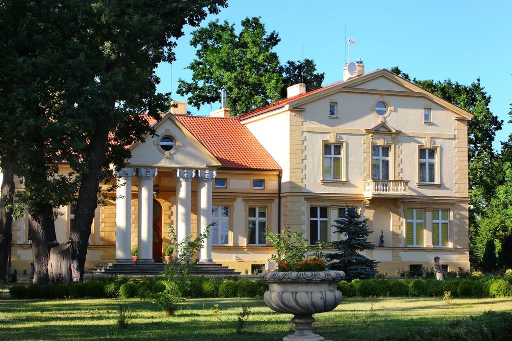 Palac Piorunow & Spa Kwiatkowice Exteriör bild