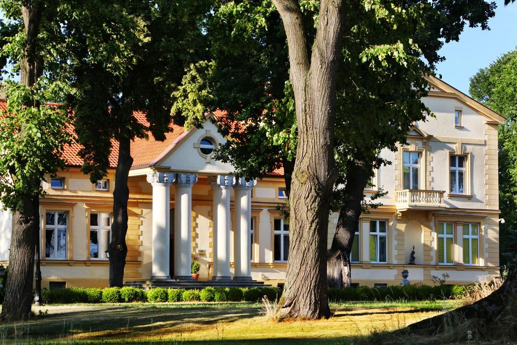 Palac Piorunow & Spa Kwiatkowice Exteriör bild