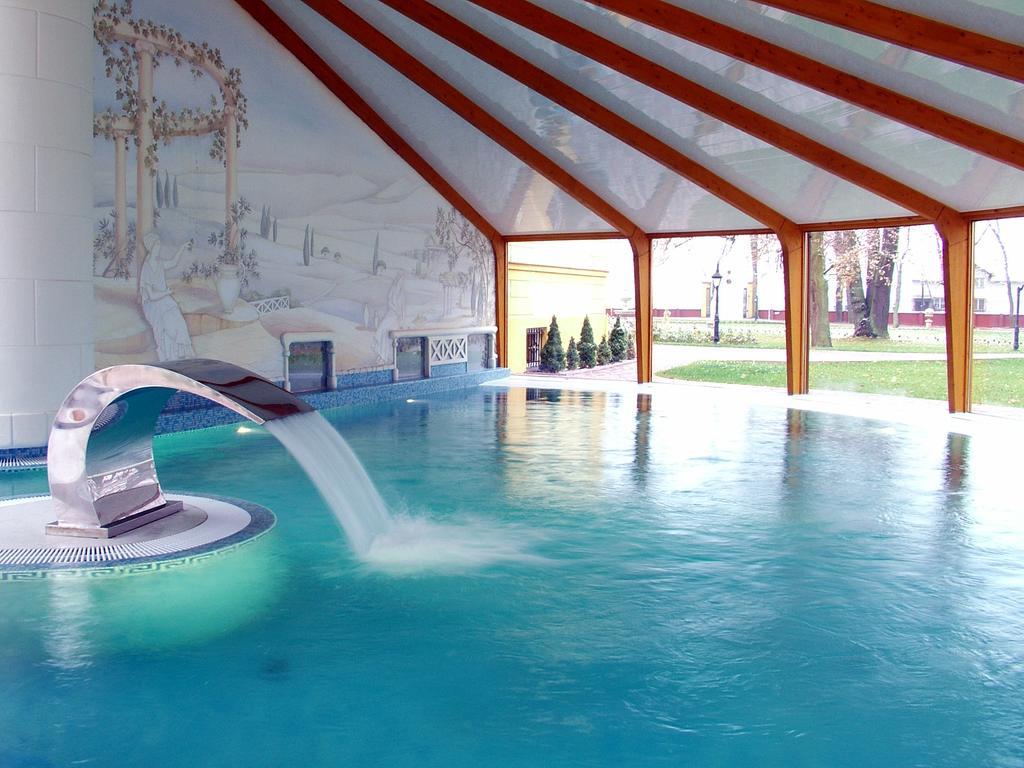 Palac Piorunow & Spa Kwiatkowice Exteriör bild
