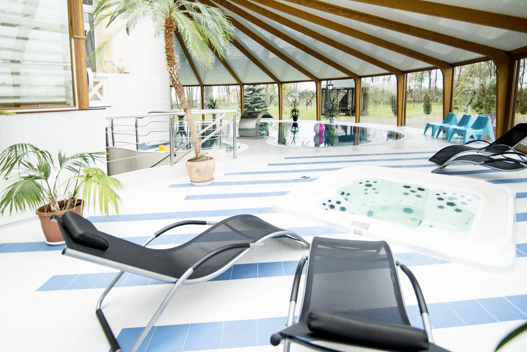 Palac Piorunow & Spa Kwiatkowice Exteriör bild
