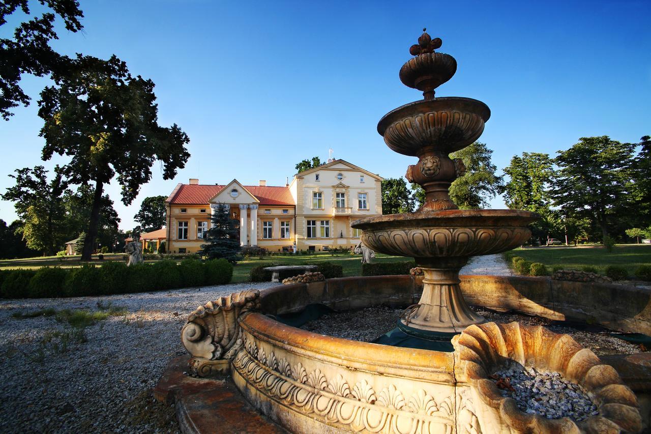 Palac Piorunow & Spa Kwiatkowice Exteriör bild